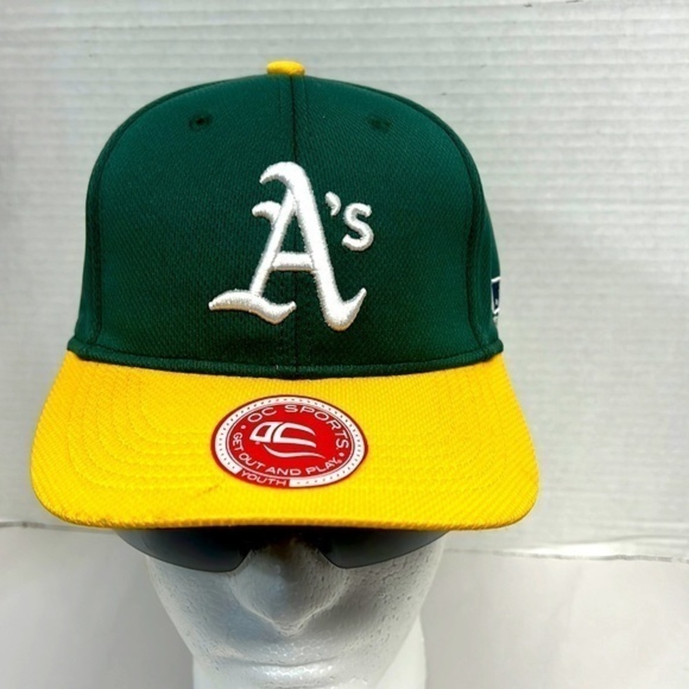 MLB A’s youth size adjustable hat nwot